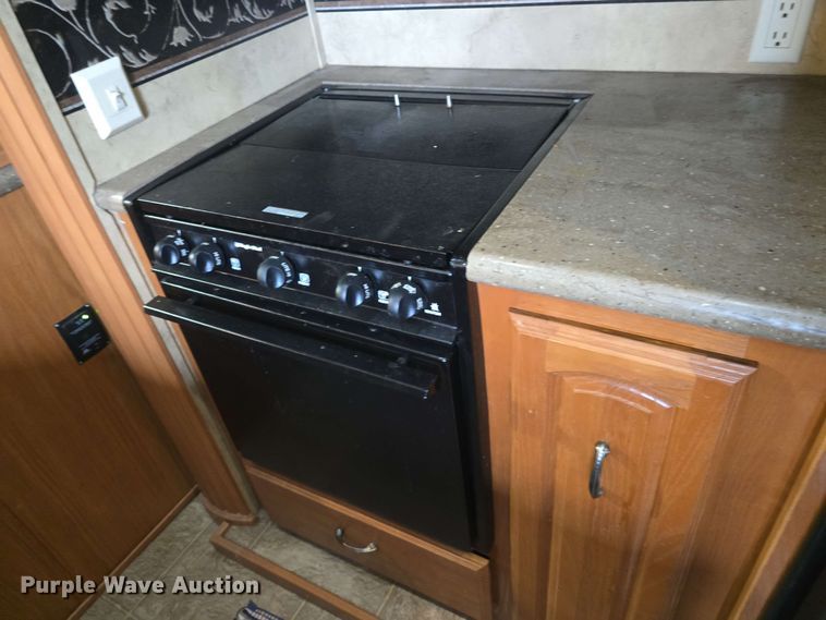 image for item DO7932 2009 Keystone Montana Big Sky camper