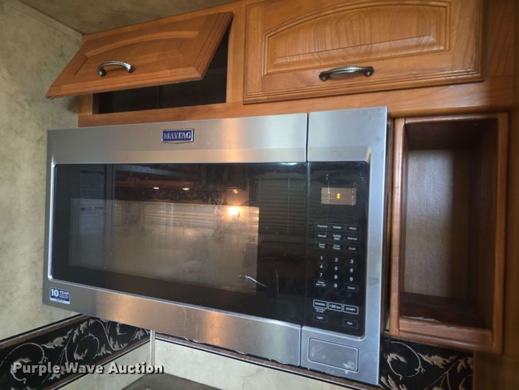 image for item DO7932 2009 Keystone Montana Big Sky camper