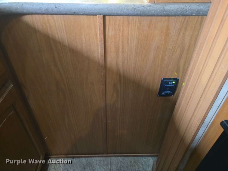 image for item DO7932 2009 Keystone Montana Big Sky camper