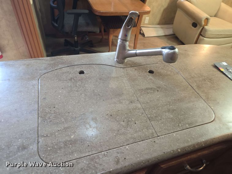 image for item DO7932 2009 Keystone Montana Big Sky camper