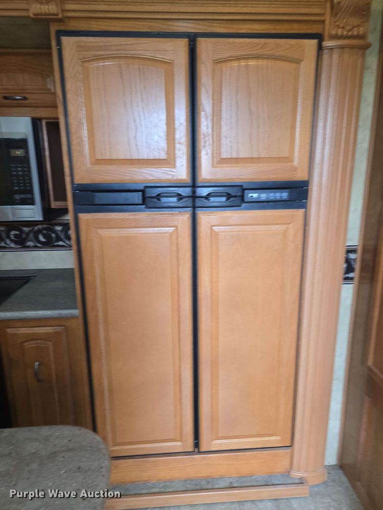 image for item DO7932 2009 Keystone Montana Big Sky camper