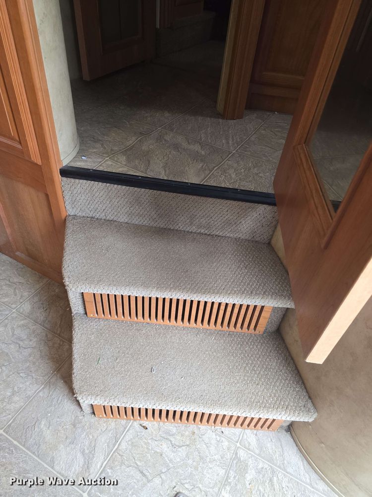 image for item DO7932 2009 Keystone Montana Big Sky camper