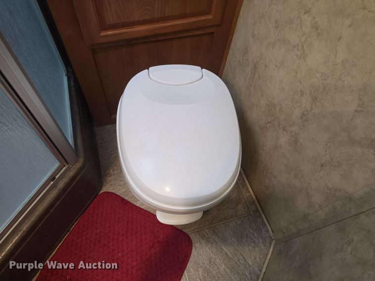 image for item DO7932 2009 Keystone Montana Big Sky camper