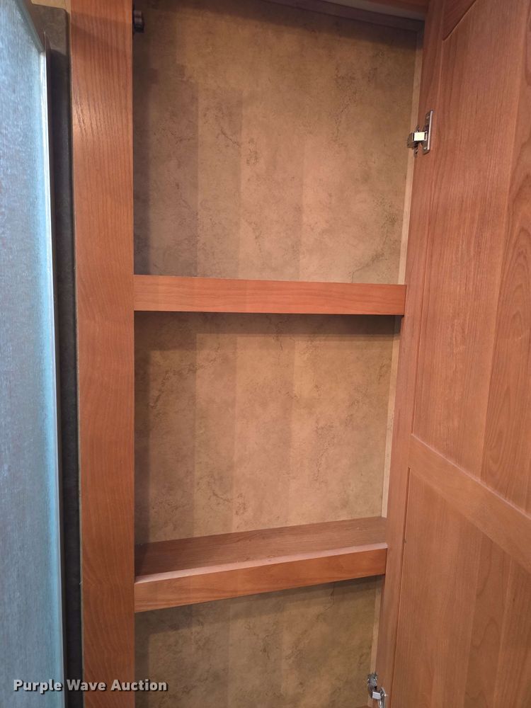 image for item DO7932 2009 Keystone Montana Big Sky camper