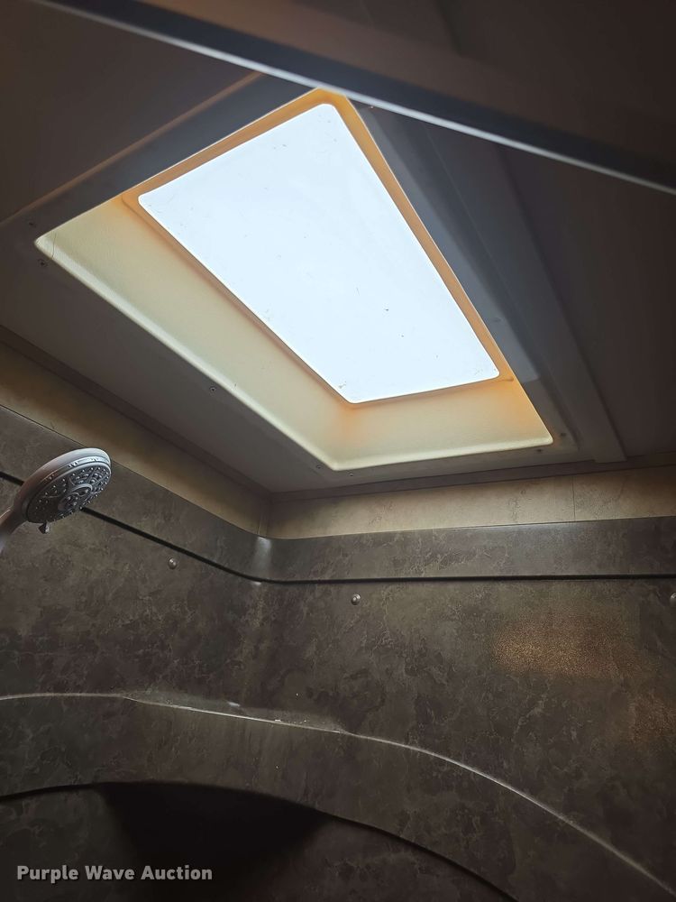 image for item DO7932 2009 Keystone Montana Big Sky camper