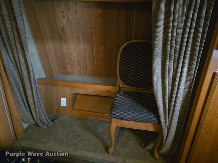 image for item DO7932 2009 Keystone Montana Big Sky camper