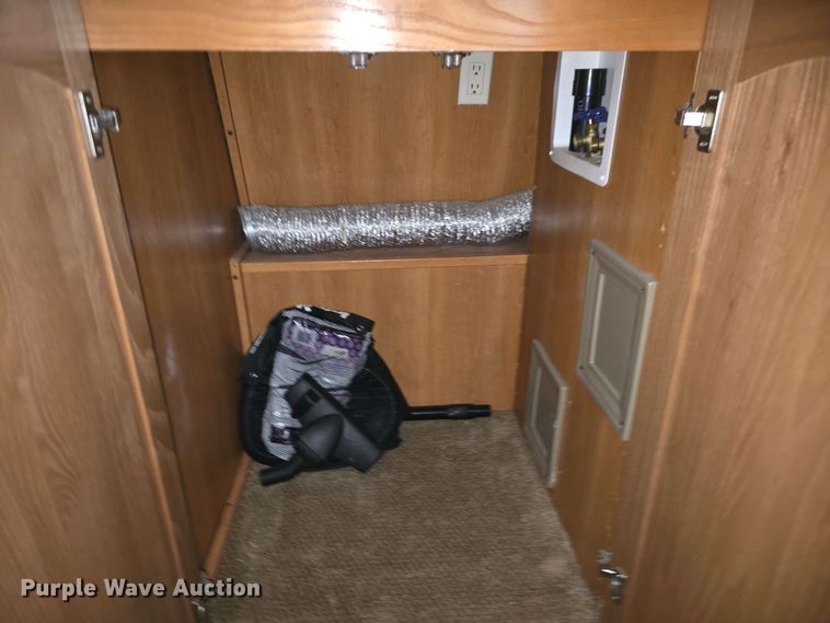 image for item DO7932 2009 Keystone Montana Big Sky camper