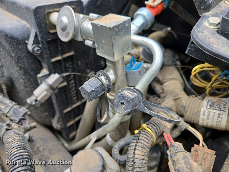 image for item DP6329 2023 John Deere Gator XUV835M utility vehicle