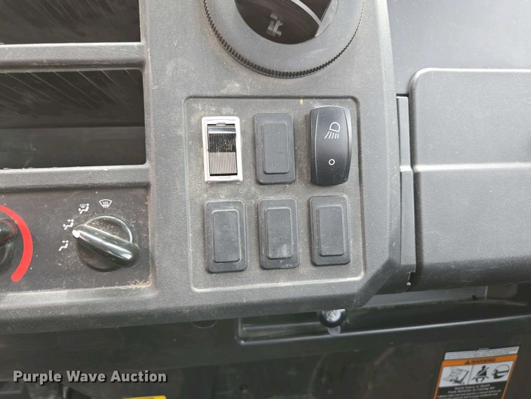 image for item DP6329 2023 John Deere Gator XUV835M utility vehicle