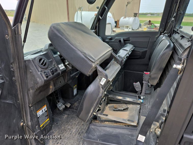 image for item DP6329 2023 John Deere Gator XUV835M utility vehicle