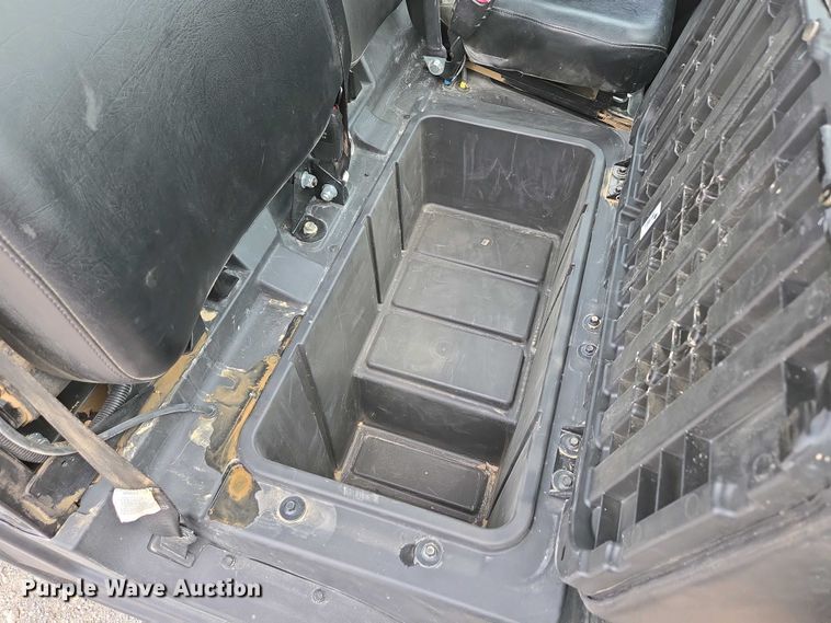 image for item DP6329 2023 John Deere Gator XUV835M utility vehicle