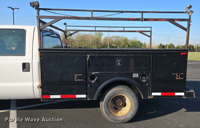 image for item DP6338 2004 Ford F350 Super Duty XL Crew Cab utility bed pickup truck