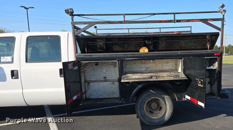 image for item DP6338 2004 Ford F350 Super Duty XL Crew Cab utility bed pickup truck