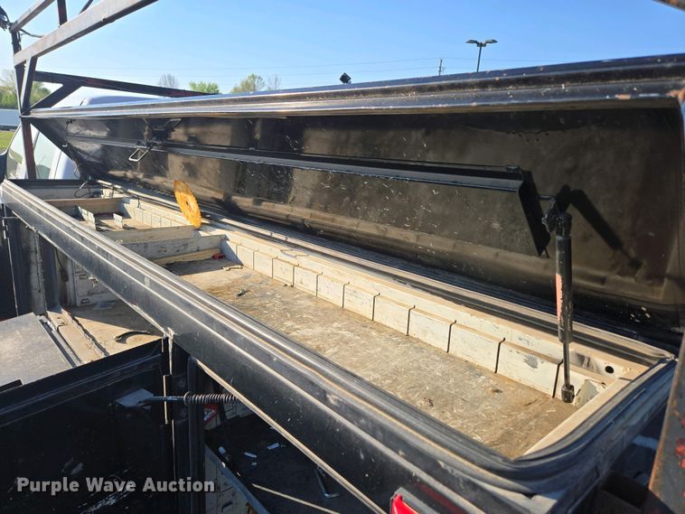 image for item DP6338 2004 Ford F350 Super Duty XL Crew Cab utility bed pickup truck