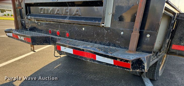 image for item DP6338 2004 Ford F350 Super Duty XL Crew Cab utility bed pickup truck