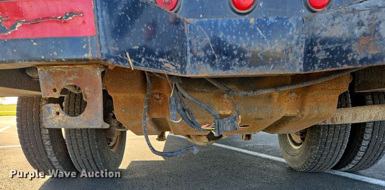 image for item DP6338 2004 Ford F350 Super Duty XL Crew Cab utility bed pickup truck