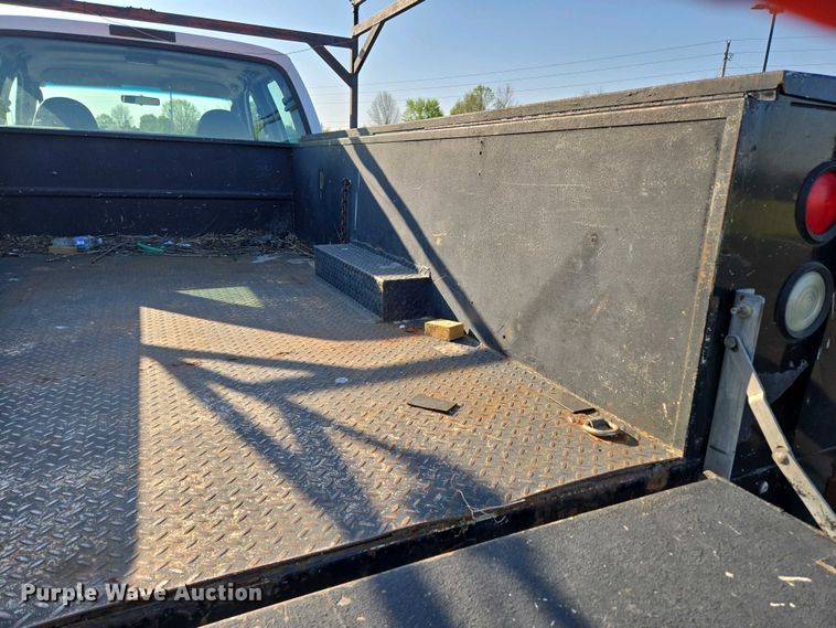 image for item DP6338 2004 Ford F350 Super Duty XL Crew Cab utility bed pickup truck