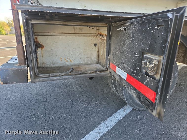 image for item DP6338 2004 Ford F350 Super Duty XL Crew Cab utility bed pickup truck