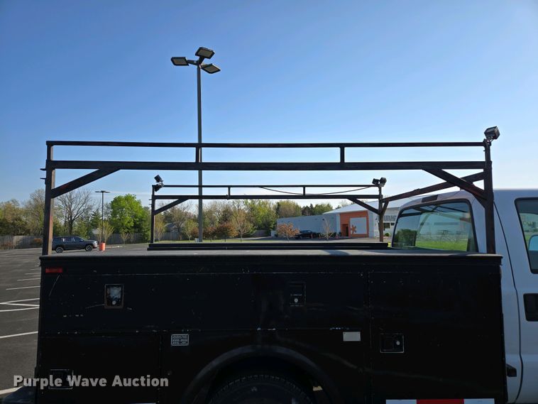 image for item DP6338 2004 Ford F350 Super Duty XL Crew Cab utility bed pickup truck