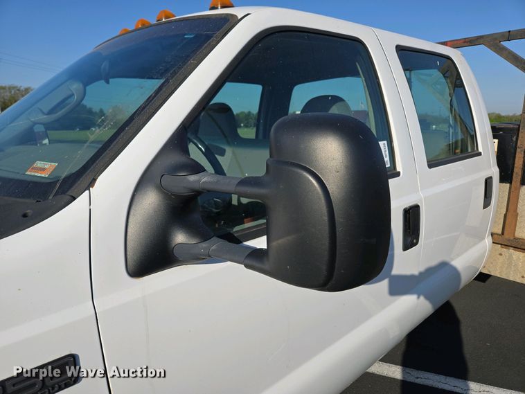 image for item DP6338 2004 Ford F350 Super Duty XL Crew Cab utility bed pickup truck