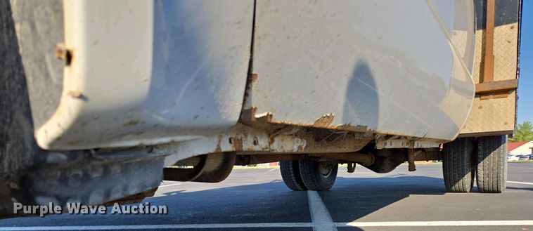 image for item DP6338 2004 Ford F350 Super Duty XL Crew Cab utility bed pickup truck