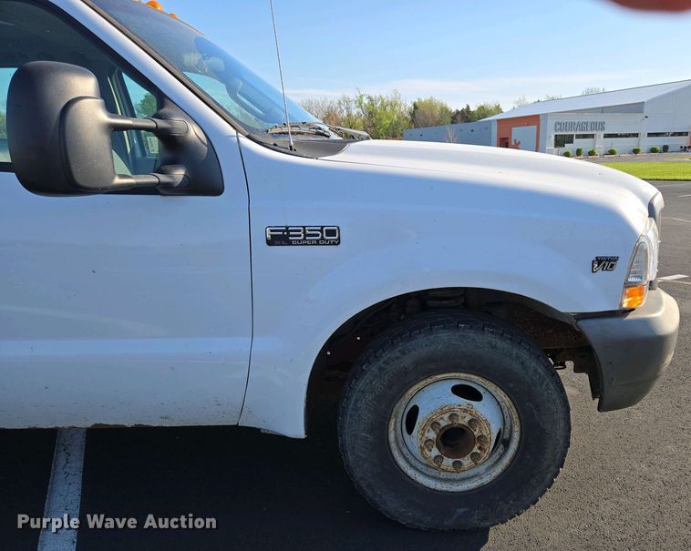 image for item DP6338 2004 Ford F350 Super Duty XL Crew Cab utility bed pickup truck