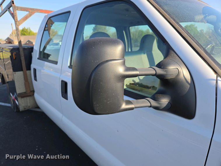 image for item DP6338 2004 Ford F350 Super Duty XL Crew Cab utility bed pickup truck