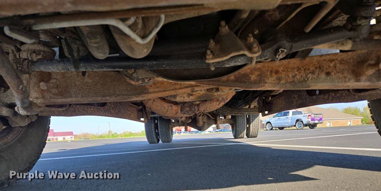 image for item DP6338 2004 Ford F350 Super Duty XL Crew Cab utility bed pickup truck