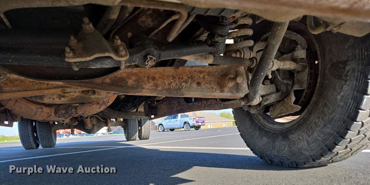 image for item DP6338 2004 Ford F350 Super Duty XL Crew Cab utility bed pickup truck