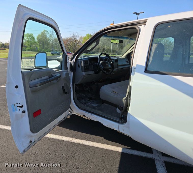 image for item DP6338 2004 Ford F350 Super Duty XL Crew Cab utility bed pickup truck