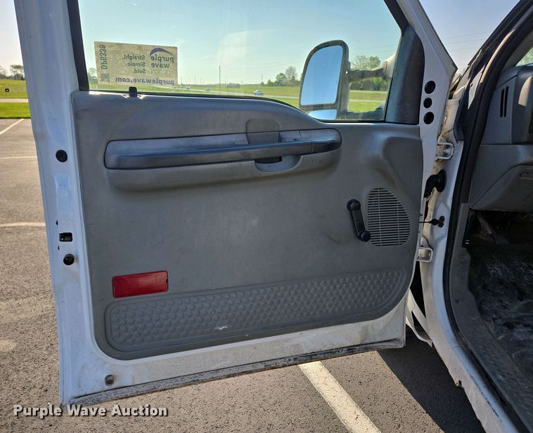 image for item DP6338 2004 Ford F350 Super Duty XL Crew Cab utility bed pickup truck