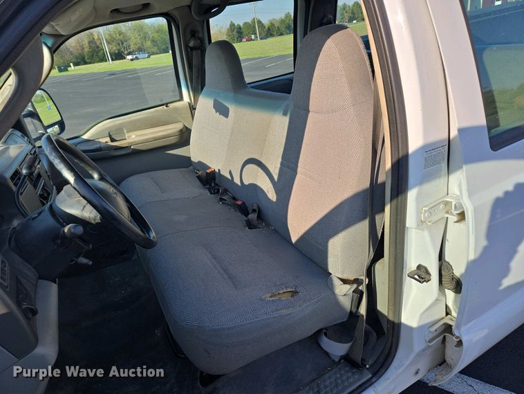 image for item DP6338 2004 Ford F350 Super Duty XL Crew Cab utility bed pickup truck