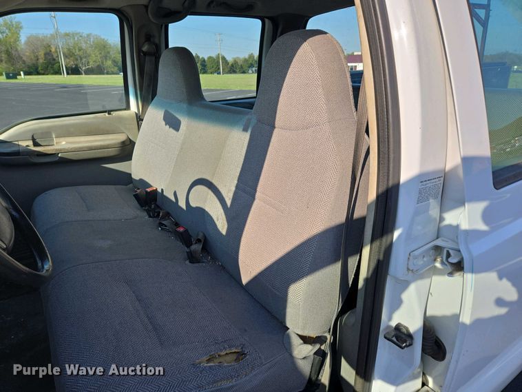 image for item DP6338 2004 Ford F350 Super Duty XL Crew Cab utility bed pickup truck