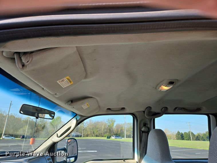 image for item DP6338 2004 Ford F350 Super Duty XL Crew Cab utility bed pickup truck