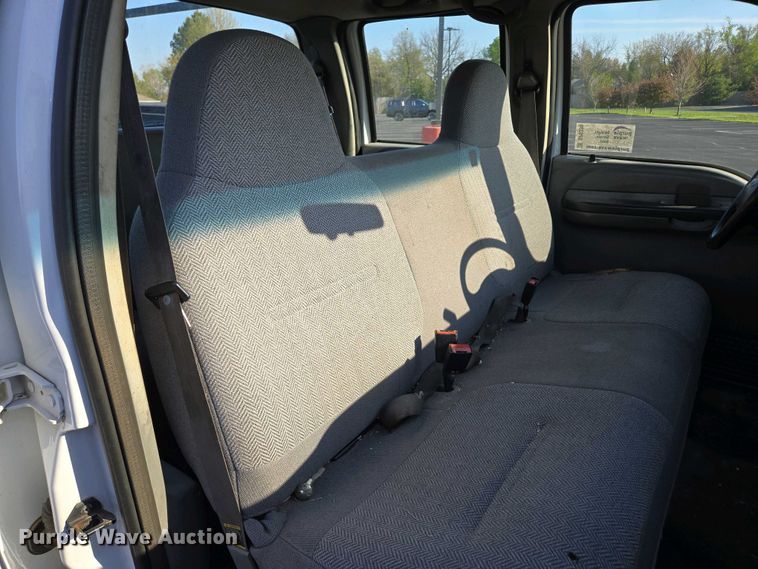 image for item DP6338 2004 Ford F350 Super Duty XL Crew Cab utility bed pickup truck