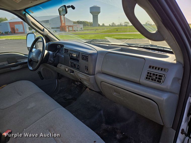 image for item DP6338 2004 Ford F350 Super Duty XL Crew Cab utility bed pickup truck