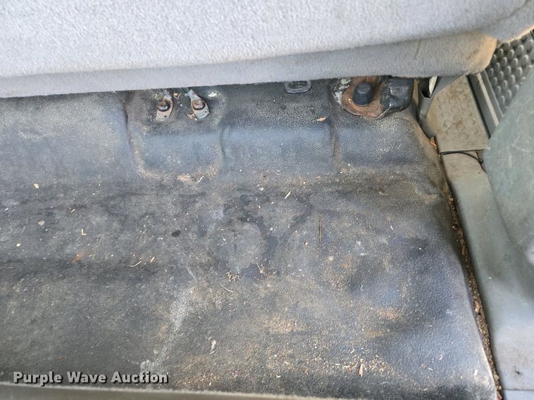 image for item DP6338 2004 Ford F350 Super Duty XL Crew Cab utility bed pickup truck