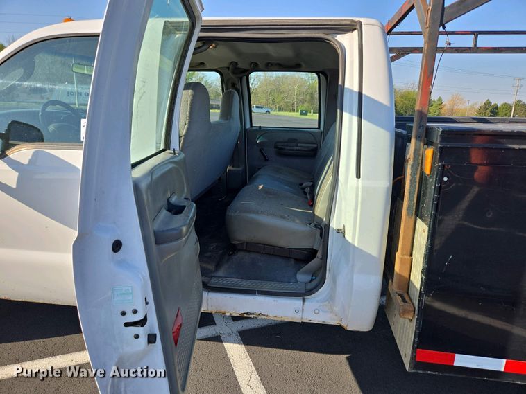 image for item DP6338 2004 Ford F350 Super Duty XL Crew Cab utility bed pickup truck