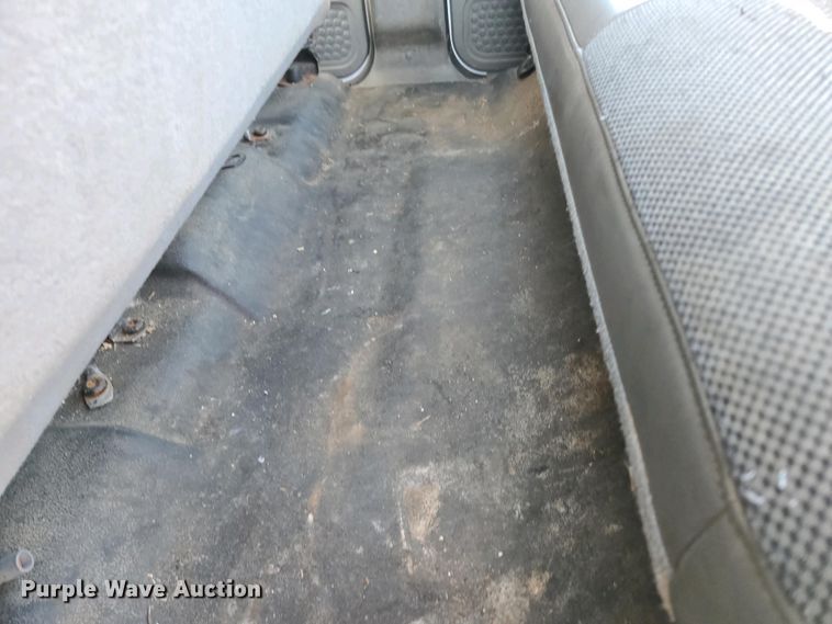 image for item DP6338 2004 Ford F350 Super Duty XL Crew Cab utility bed pickup truck