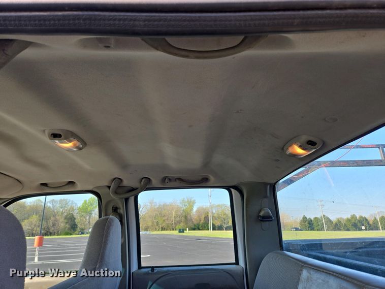 image for item DP6338 2004 Ford F350 Super Duty XL Crew Cab utility bed pickup truck