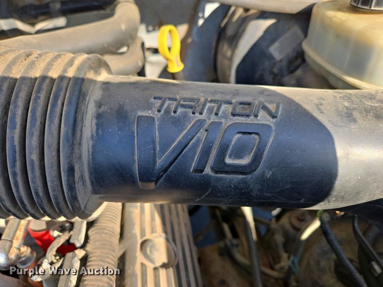 image for item DP6338 2004 Ford F350 Super Duty XL Crew Cab utility bed pickup truck