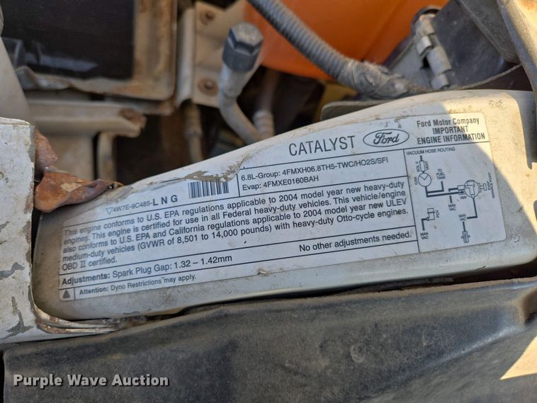 image for item DP6338 2004 Ford F350 Super Duty XL Crew Cab utility bed pickup truck