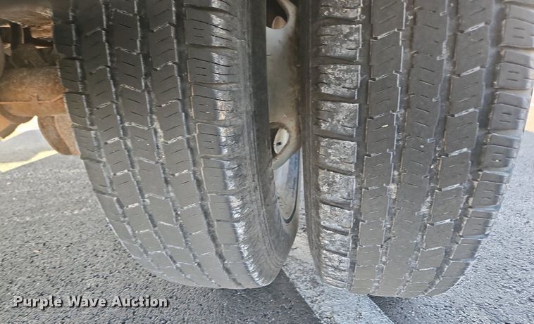 image for item DP6338 2004 Ford F350 Super Duty XL Crew Cab utility bed pickup truck