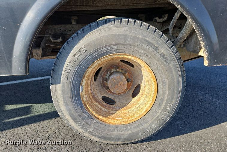 image for item DP6338 2004 Ford F350 Super Duty XL Crew Cab utility bed pickup truck