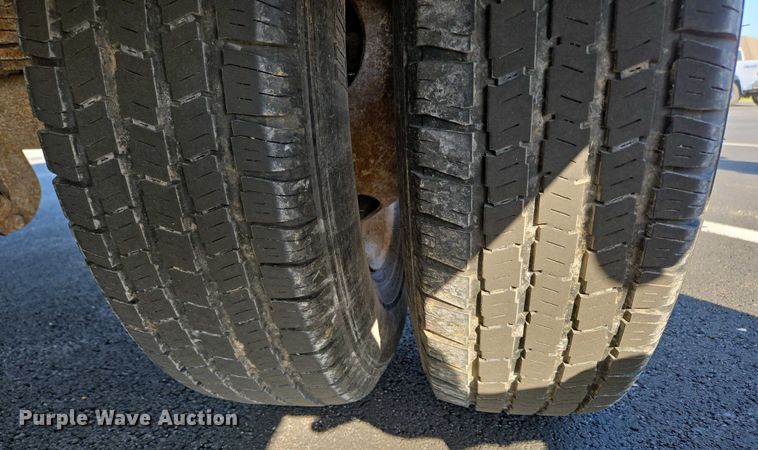 image for item DP6338 2004 Ford F350 Super Duty XL Crew Cab utility bed pickup truck