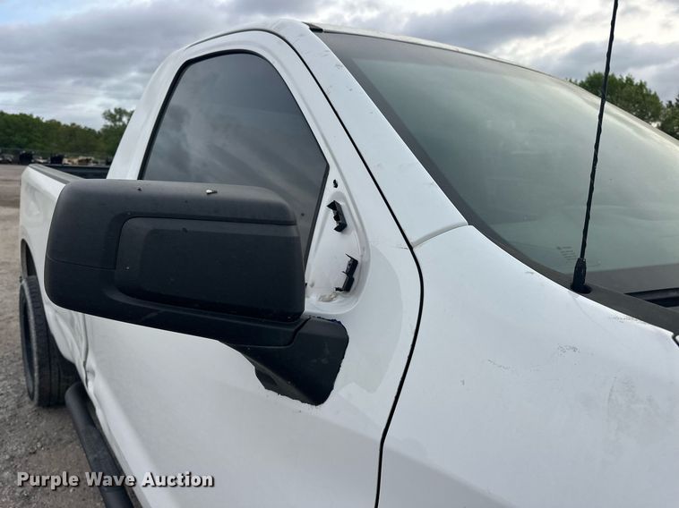 image for item DS3659 2020 Chevrolet Silverado 1500 pickup truck