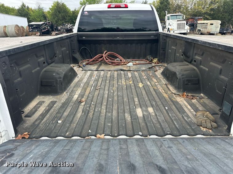 image for item DS3659 2020 Chevrolet Silverado 1500 pickup truck