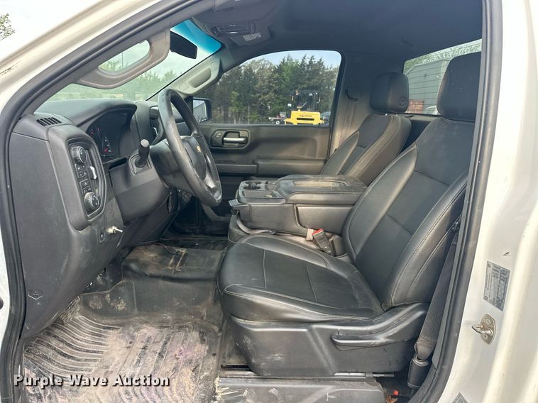 image for item DS3659 2020 Chevrolet Silverado 1500 pickup truck