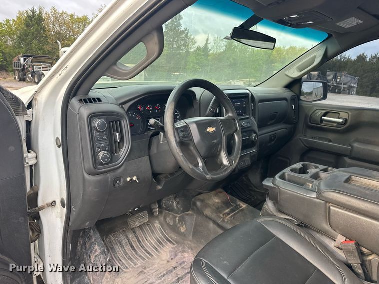 image for item DS3659 2020 Chevrolet Silverado 1500 pickup truck