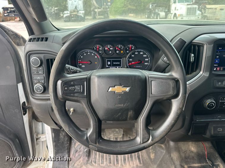 image for item DS3659 2020 Chevrolet Silverado 1500 pickup truck